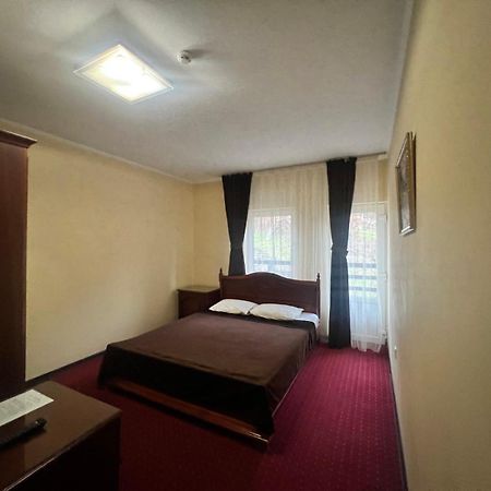 Stupari Hotel Saján Kültér fotó