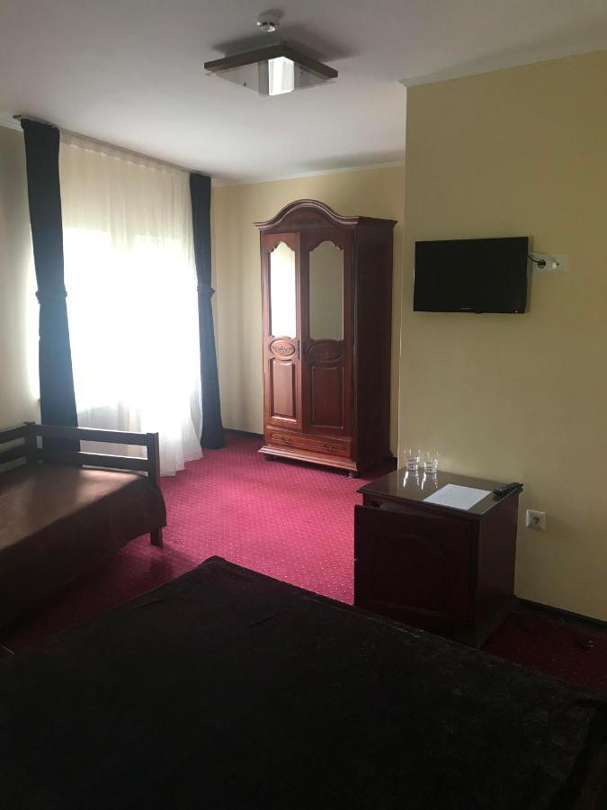 Stupari Hotel Saján Kültér fotó