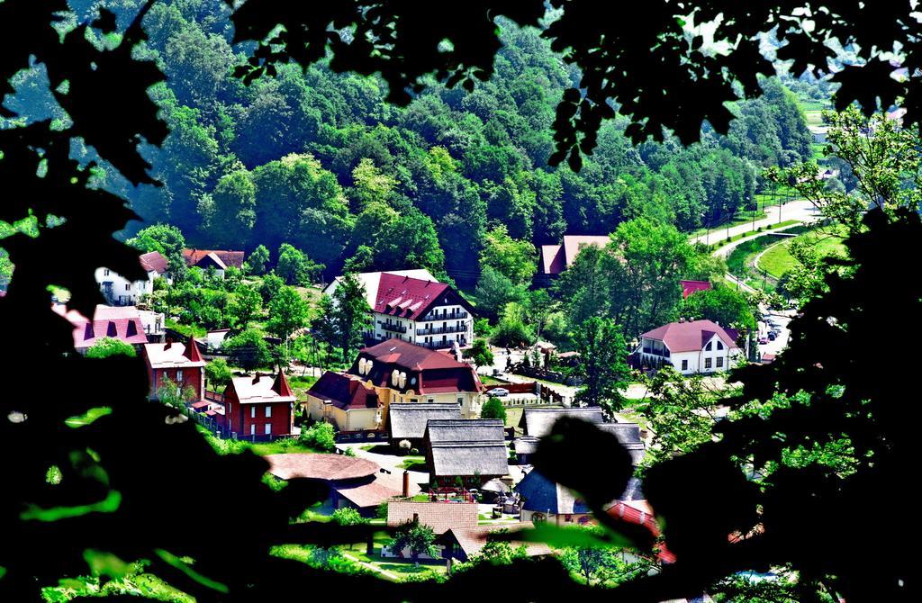 Stupari Hotel Saján Kültér fotó