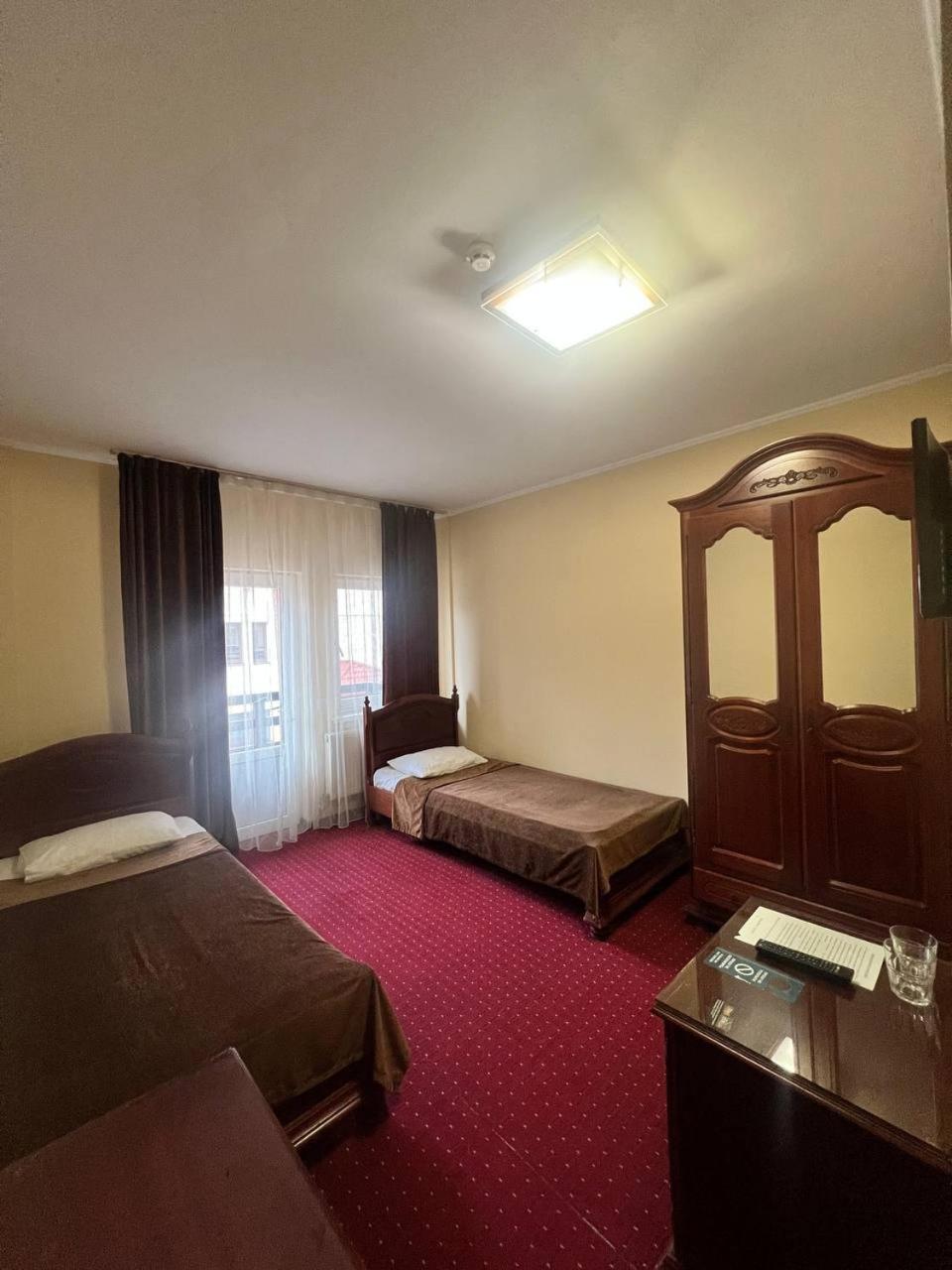 Stupari Hotel Saján Kültér fotó