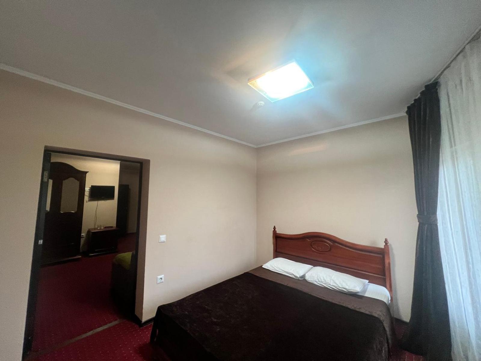 Stupari Hotel Saján Kültér fotó