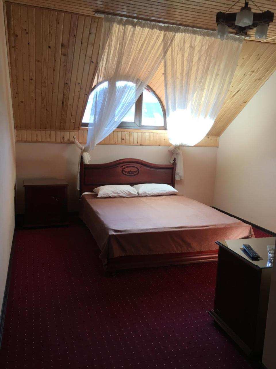 Stupari Hotel Saján Kültér fotó